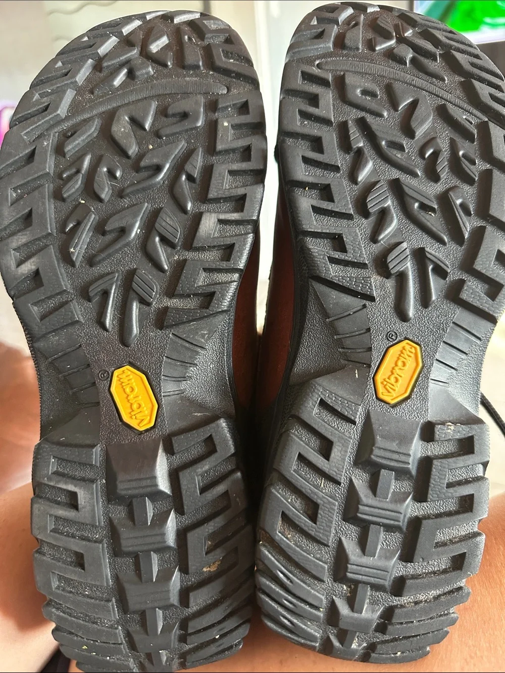 UGG men’s lace